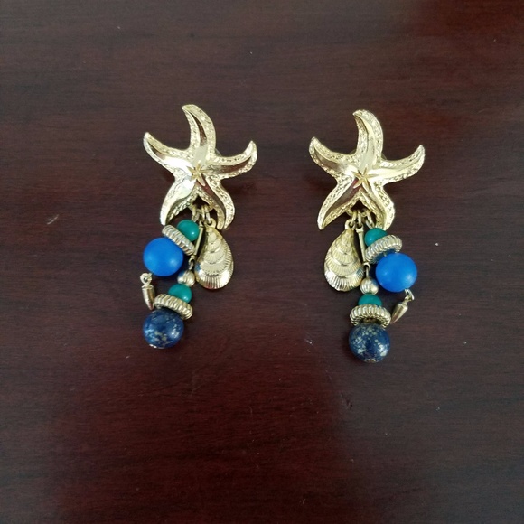 Gold star fish earrings with hanging beads - Picture 2 of 4